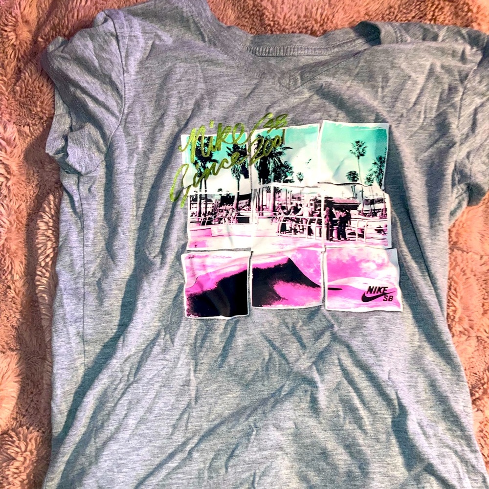 Nike Kids 10-12 girl let’s do it tee used no stains